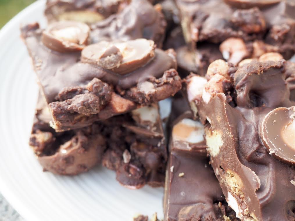 how to make creme egg rocky road
